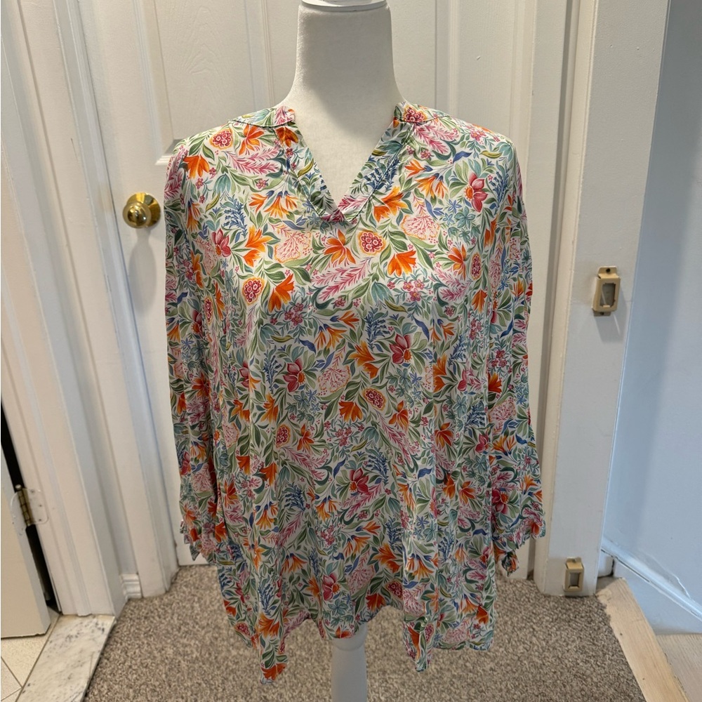 Jones New York Vibrant Floral V-Neck Blouse